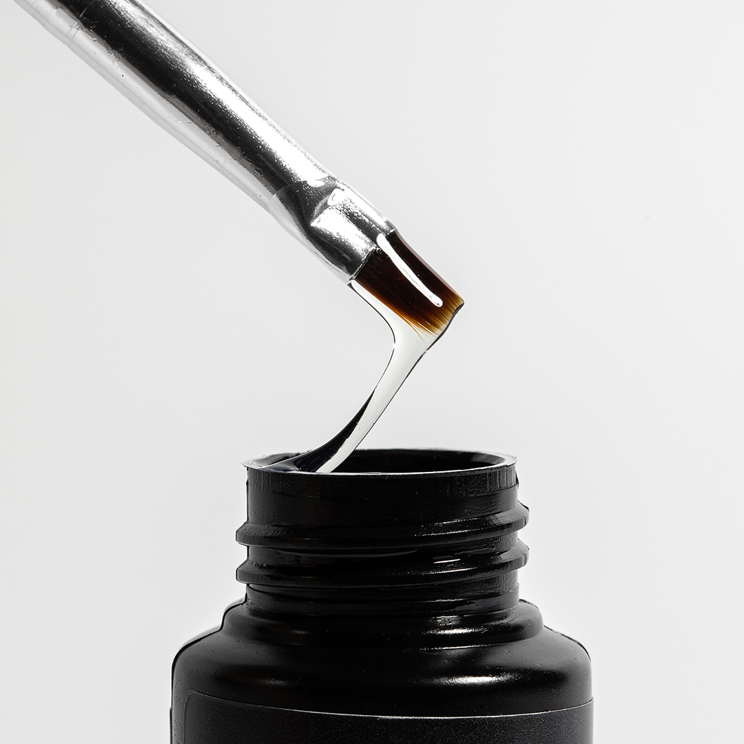 Adaptive Cold Base PN холодная база для сильно поврежденных ногтей 30 мл