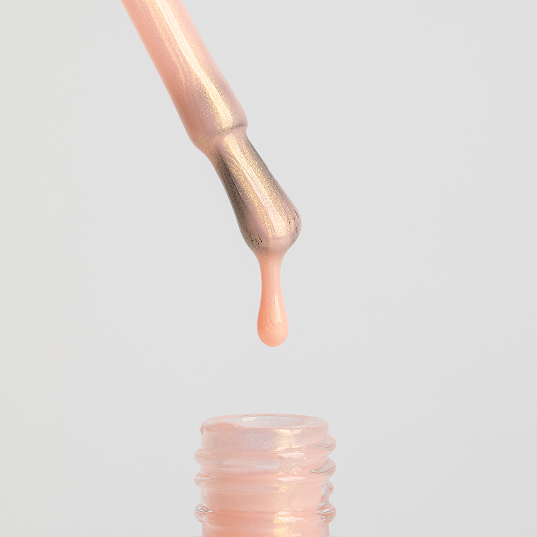 Лак для ногтей Укрепляющий Cover Shine PN №1